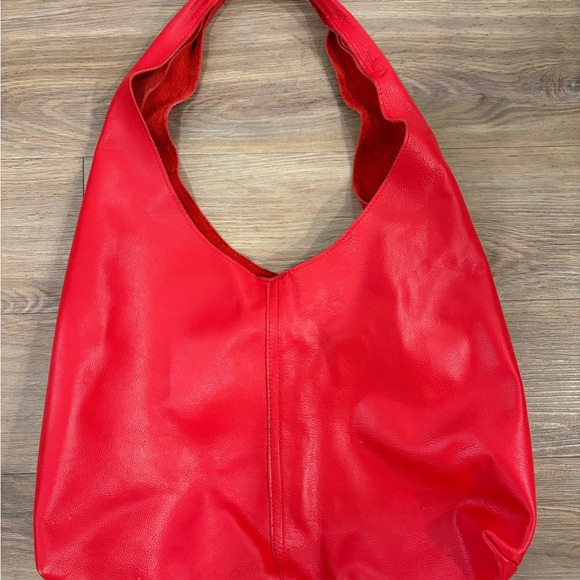 Rough & Tumble large Monarch in Honed Red - Picture 2 of 4